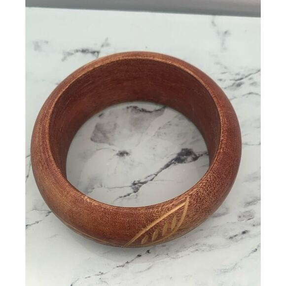 Vintage Rustic Thick Wooden Boho Domed Wooden Etched Leaves Bangle Bracelet - Picture 4 of 5